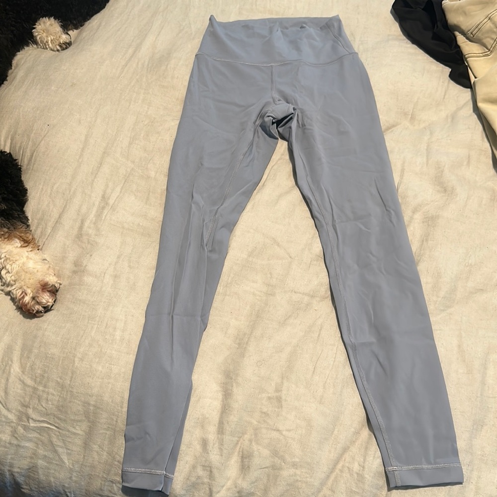 Baby Blue Wonder Under lululemon leggings